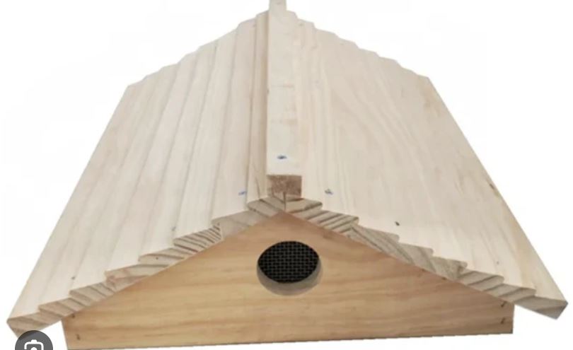 Gable Top: Fully Assembled Gable Top for 10-Frame Hive (includes inner cover)